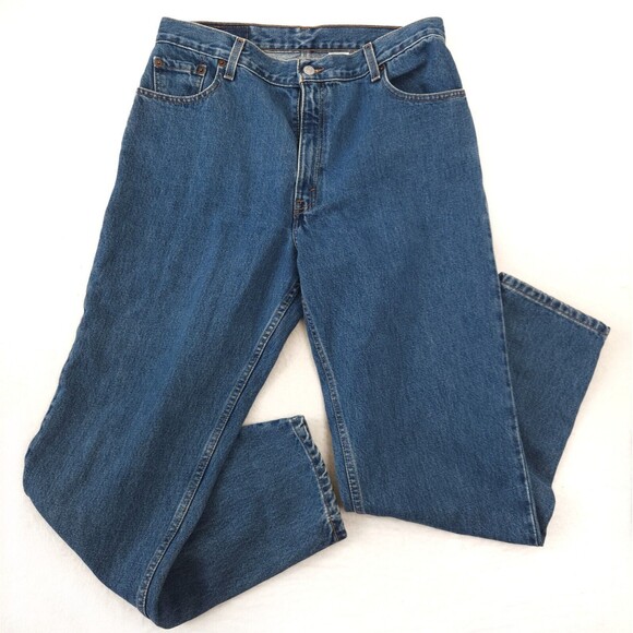 VTG Levi’s 550 Juniors 15 Relaxed Fit Tapered Leg Jeans Medium Wash High Rise - Picture 1 of 10